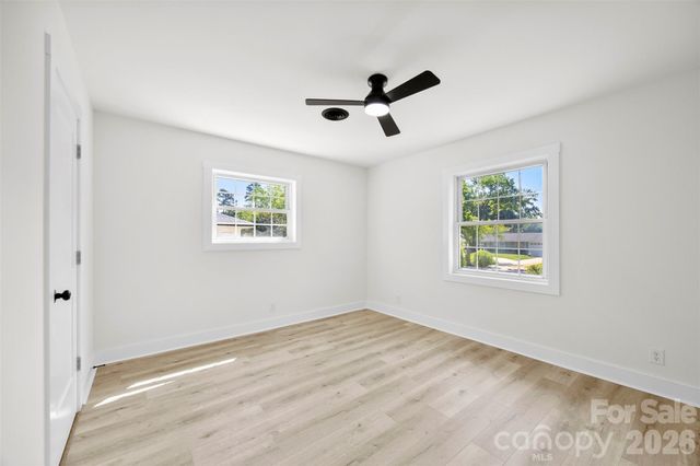 5421 Maplewood Lane, Charlotte, NC 28227