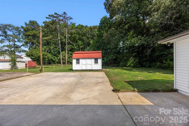 5421 Maplewood Lane, Charlotte, NC 28227