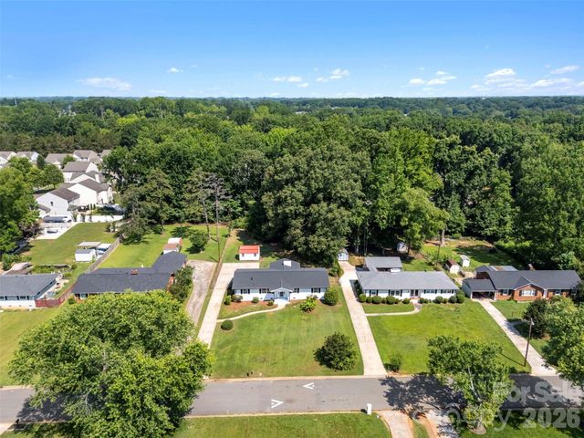 5421 Maplewood Lane, Charlotte, NC 28227
