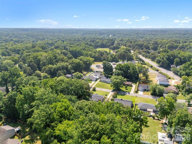 5421 Maplewood Lane, Charlotte, NC 28227