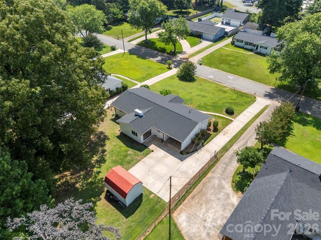 5421 Maplewood Lane, Charlotte, NC 28227