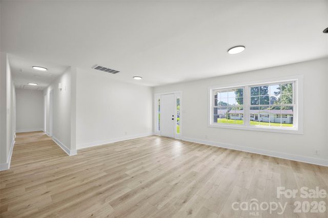 5421 Maplewood Lane, Charlotte, NC 28227