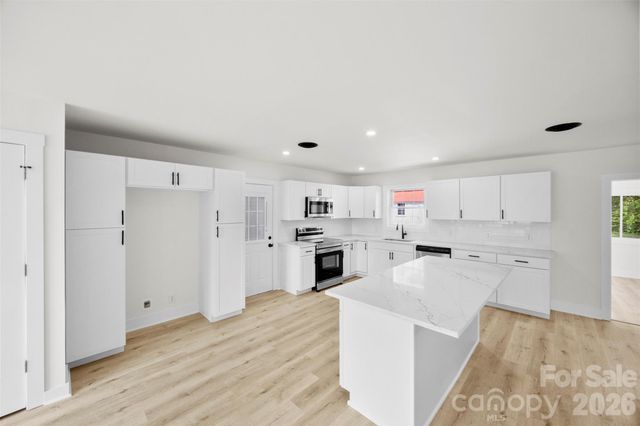 5421 Maplewood Lane, Charlotte, NC 28227