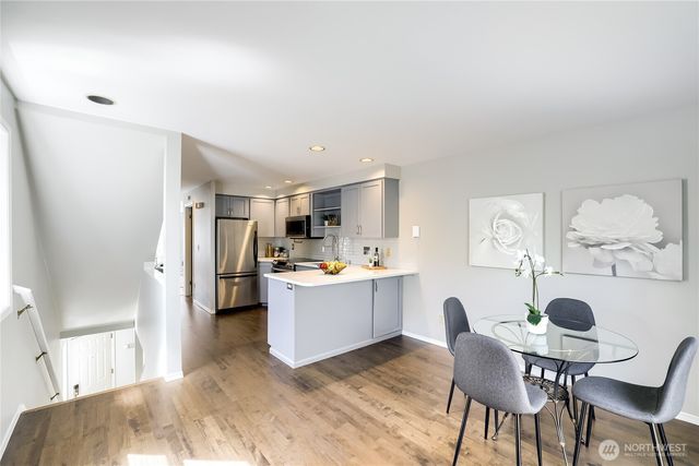 806 NW 52nd Street, Seattle, WA 98107