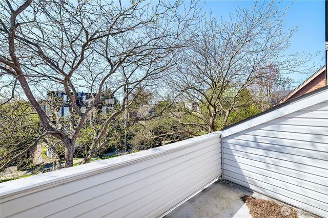 806 NW 52nd Street, Seattle, WA 98107