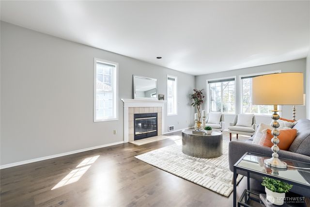 806 NW 52nd Street, Seattle, WA 98107