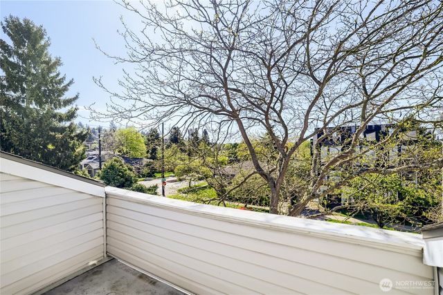 806 NW 52nd Street, Seattle, WA 98107