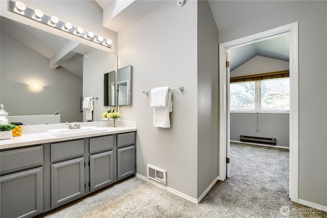806 NW 52nd Street, Seattle, WA 98107