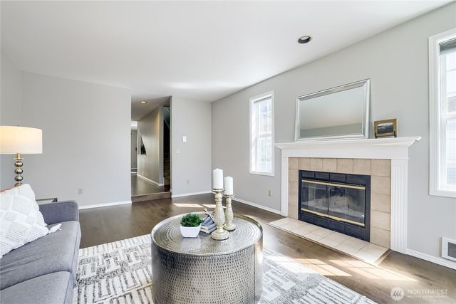 806 NW 52nd Street, Seattle, WA 98107