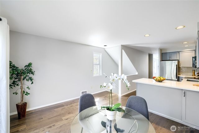 806 NW 52nd Street, Seattle, WA 98107
