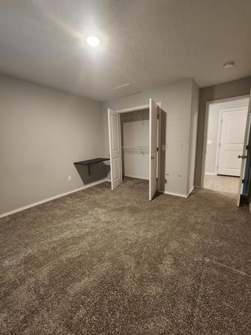 1295 S Whitaker Avenue, Republic, MO 65738