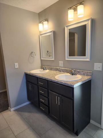 1295 S Whitaker Avenue, Republic, MO 65738