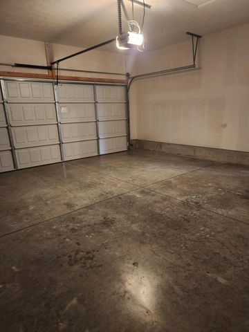 1295 S Whitaker Avenue, Republic, MO 65738