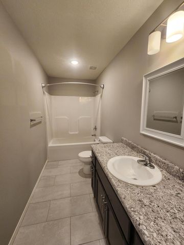 1295 S Whitaker Avenue, Republic, MO 65738
