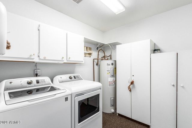 5252 W LUPINE Avenue, Glendale, AZ 85304