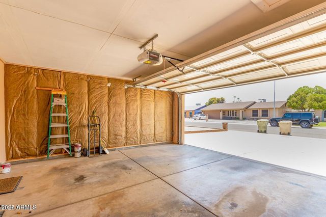 5252 W LUPINE Avenue, Glendale, AZ 85304