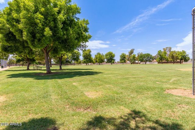 5252 W LUPINE Avenue, Glendale, AZ 85304