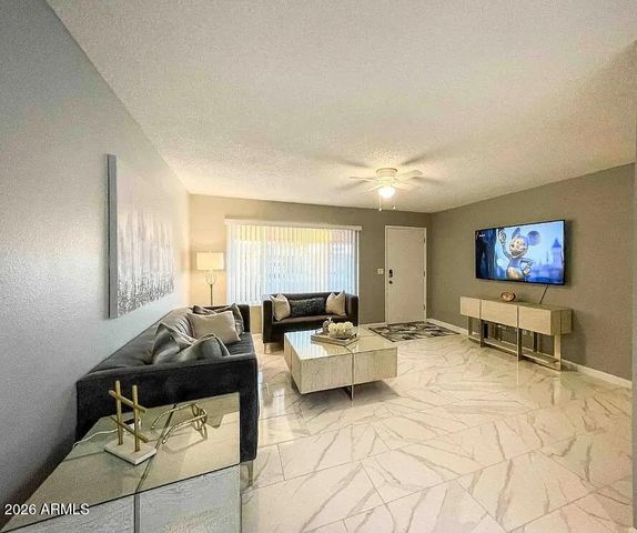 5252 W LUPINE Avenue, Glendale, AZ 85304