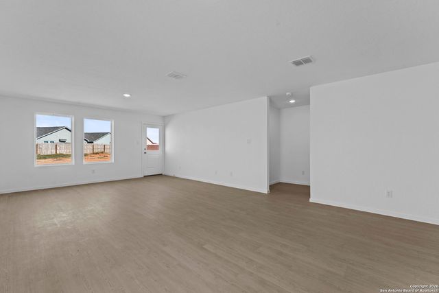 137 Alameda Dr, Fredericksburg, TX 78624