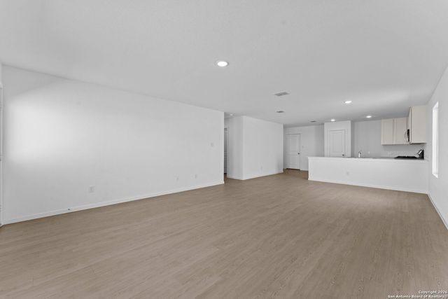 137 Alameda Dr, Fredericksburg, TX 78624