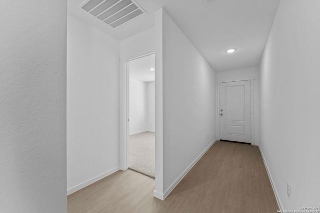 137 Alameda Dr, Fredericksburg, TX 78624