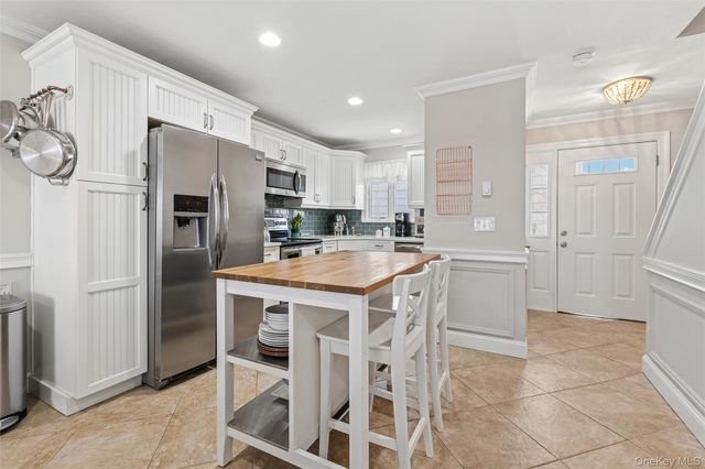 3013 Mitchell Road, Westhampton Beach, NY 11978