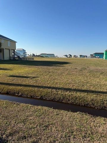 18604 Warrior Road, Galveston, TX 77554