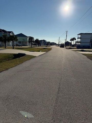 18604 Warrior Road, Galveston, TX 77554