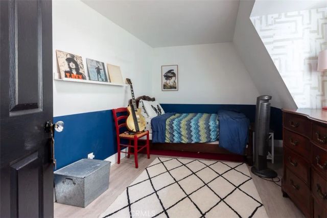 220 Oak Dr., Lake Arrowhead, CA 92352