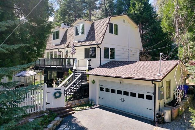 220 Oak Dr., Lake Arrowhead, CA 92352