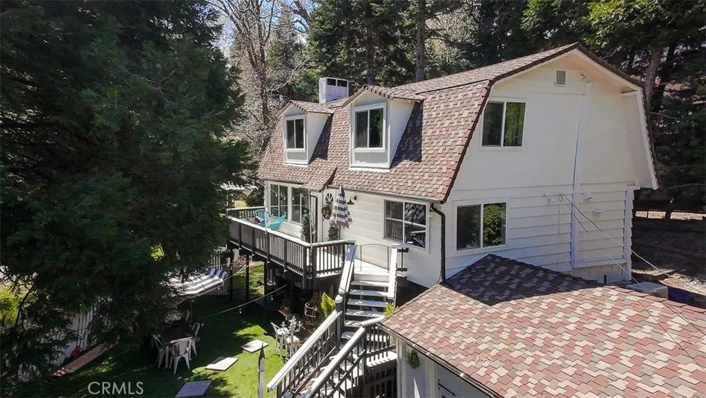 220 Oak Dr., Lake Arrowhead, CA 92352