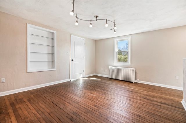 5154 N Pioneer Rd, Hampton, PA 15044