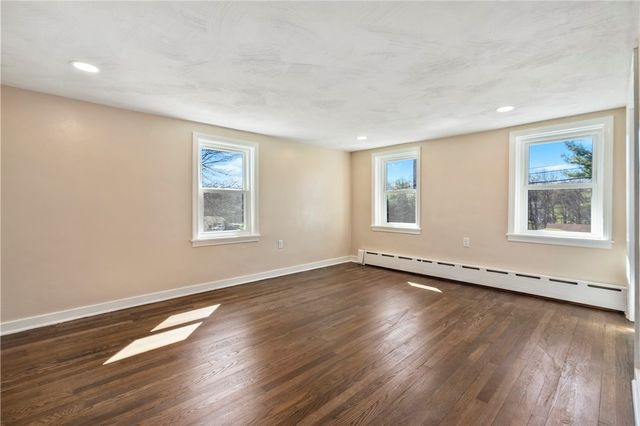 5154 N Pioneer Rd, Hampton, PA 15044
