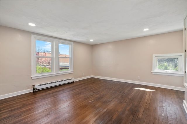 5154 N Pioneer Rd, Hampton, PA 15044