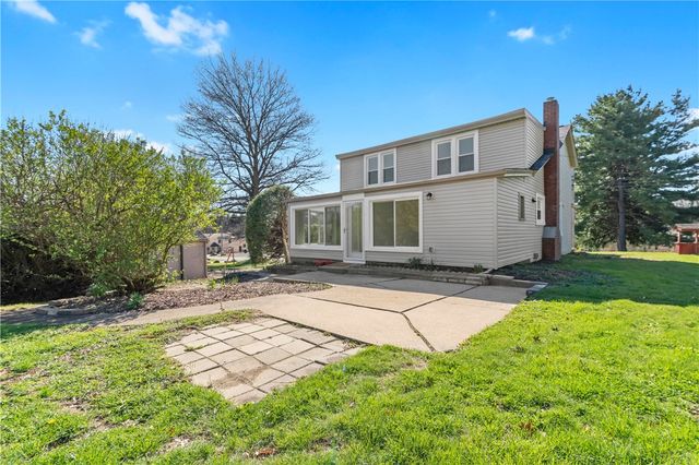 5154 N Pioneer Rd, Hampton, PA 15044