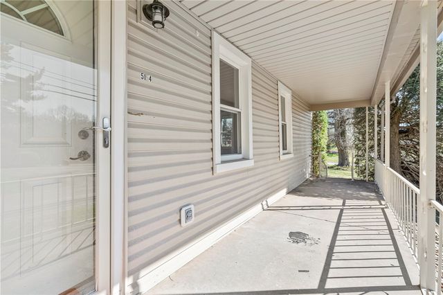 5154 N Pioneer Rd, Hampton, PA 15044