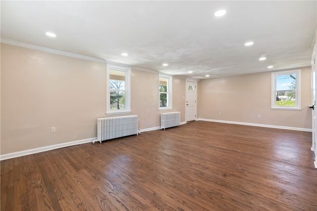 5154 N Pioneer Rd, Hampton, PA 15044