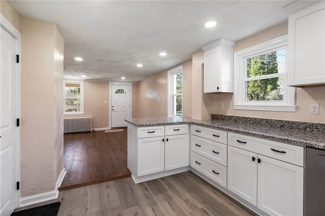 5154 N Pioneer Rd, Hampton, PA 15044
