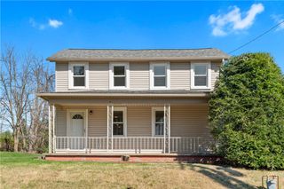 5154 N Pioneer Rd, Hampton, PA 15044