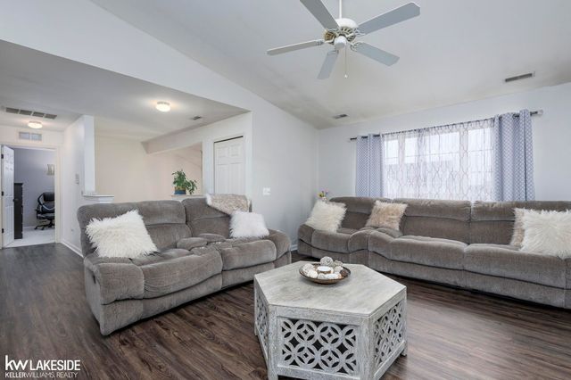 51560 Stern Lane, Chesterfield Twp, MI 48051