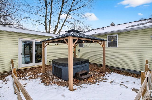 314 Belmore Drive, Clay, NY 13212