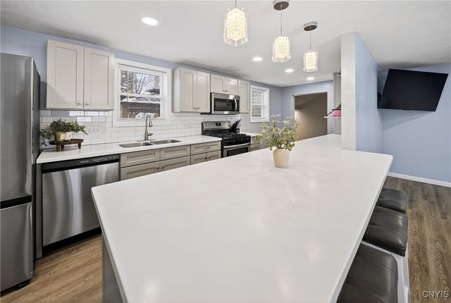 314 Belmore Drive, Clay, NY 13212