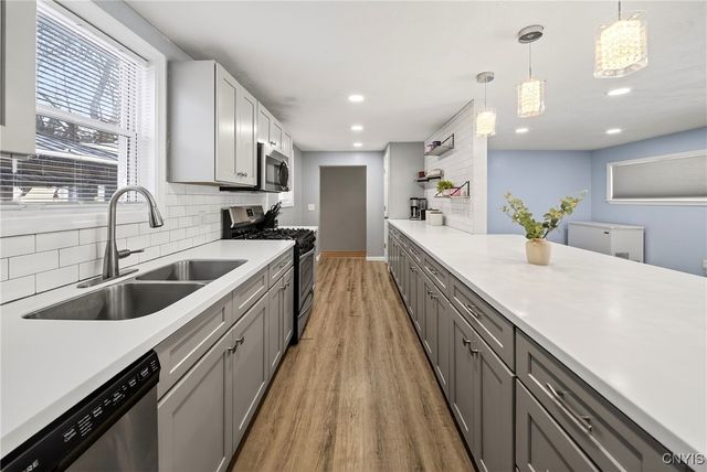 314 Belmore Drive, Clay, NY 13212