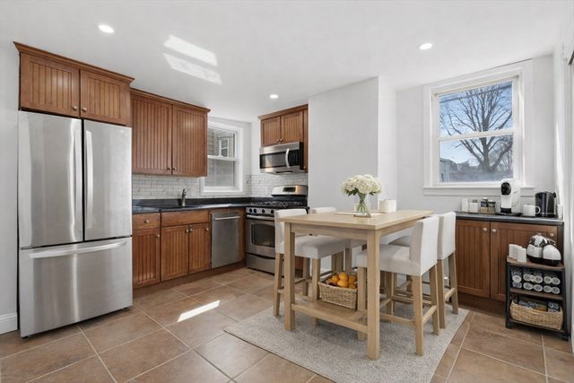 151 L St 1, Boston, MA 02127