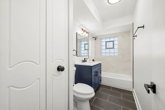 820 Oakton Street 3A, Evanston, IL 60202