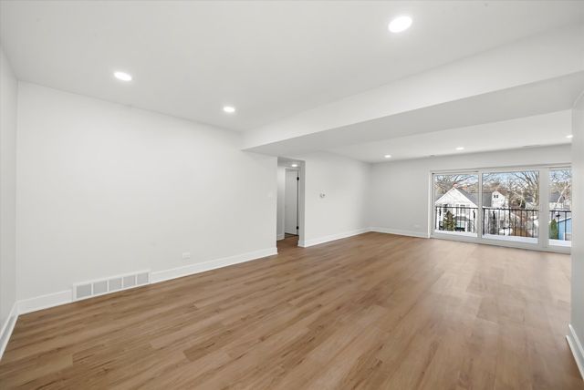 820 Oakton Street 3A, Evanston, IL 60202