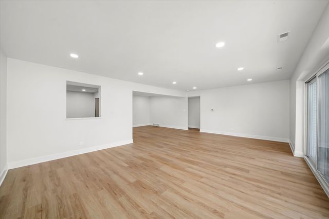 820 Oakton Street 3A, Evanston, IL 60202