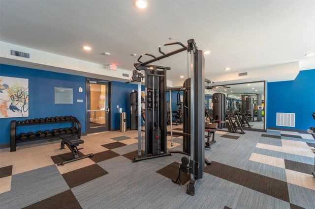 1690 North Loop 289, Houston, TX 77009