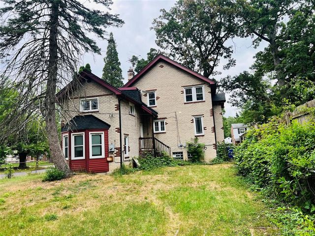 18515 Salem Street, Detroit, MI 48219