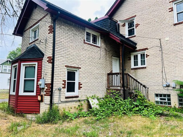18515 Salem Street, Detroit, MI 48219